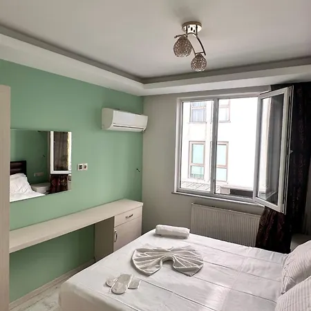 Magnolia Hause With Terrace 200 Meters From Taksim * Κωνσταντινούπολη
