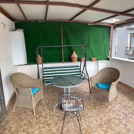 Διαμέρισμα Magnolia Hause With Terrace 200 Meters From Taksim *