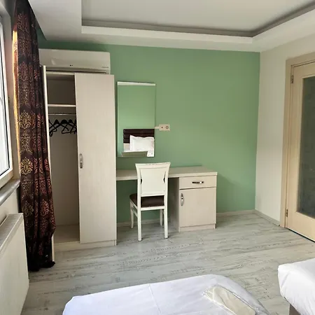 Magnolia Hause With Terrace 200 Meters From Taksim Apartament