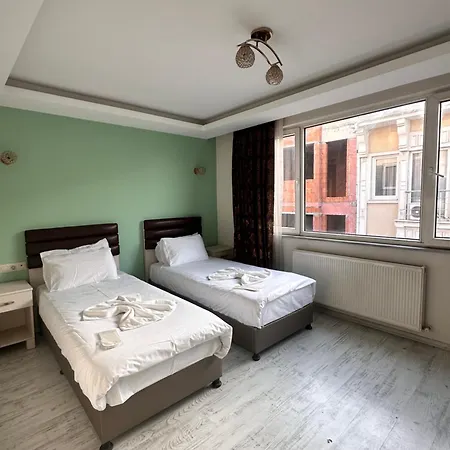 Magnolia Hause With Terrace 200 Meters From Taksim Apartament Stambuł