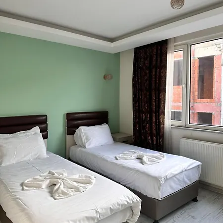 Magnolia Hause With Terrace 200 Meters From Taksim Stambuł