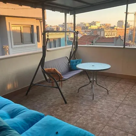 Magnolia Hause With Terrace 200 Meters From Taksim アパート *